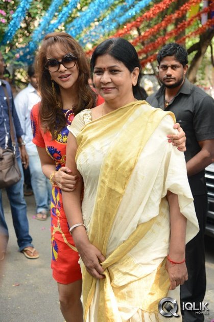 Pilavani-Perantam-Movie-Opening